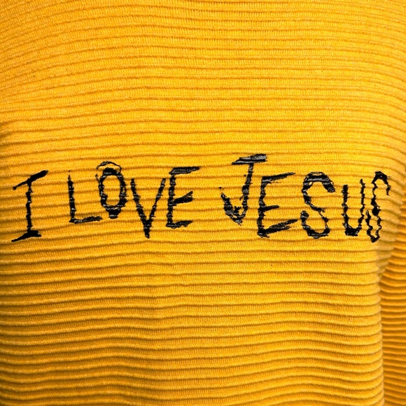 “I LOVE JESUS” yellow knit sweater - Picture 3 of 4
